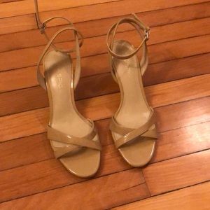 Via Spiga Nude sandals